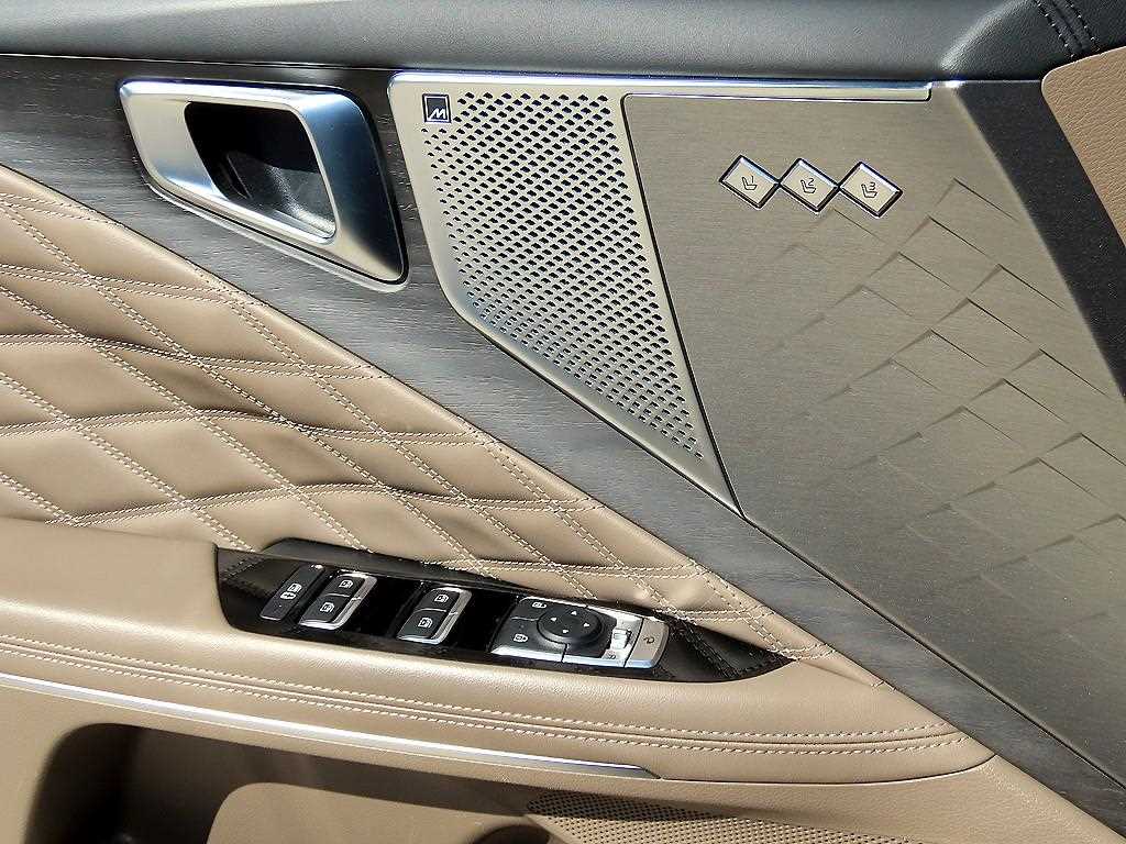 Kia K8 — photo 12