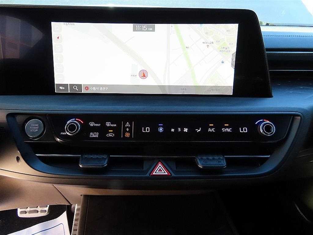 Kia K8 — photo 13