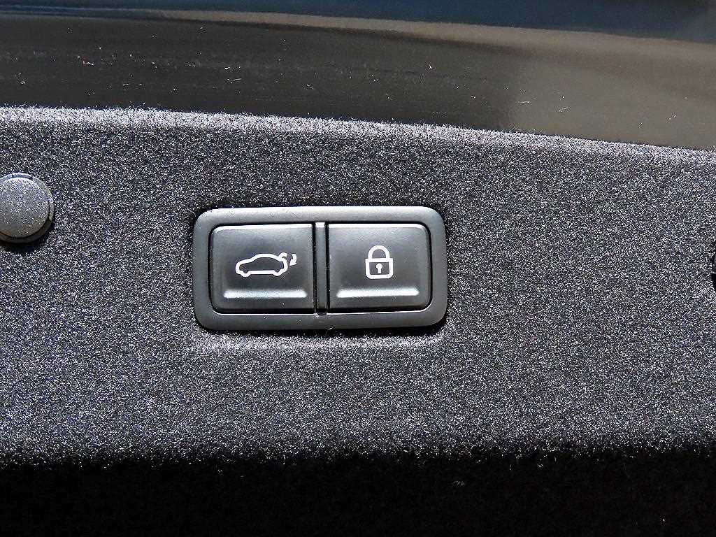 Kia K8 — photo 16