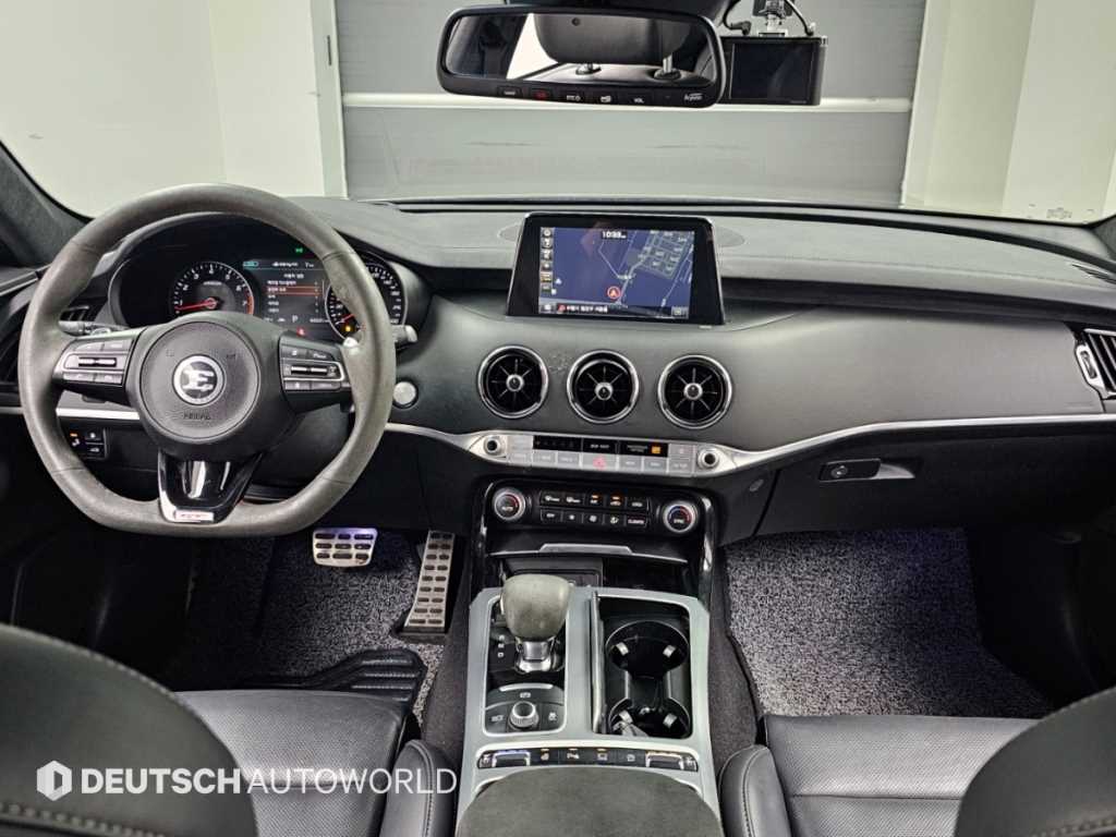 Kia Stinger — photo 07