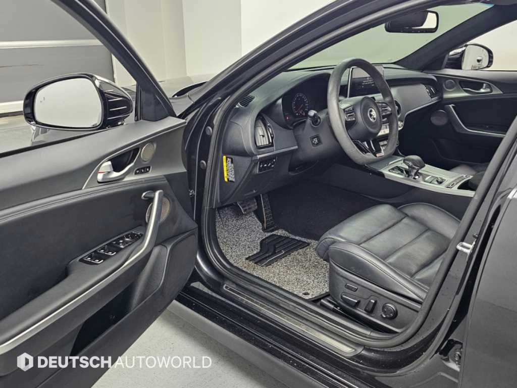 Kia Stinger — photo 11