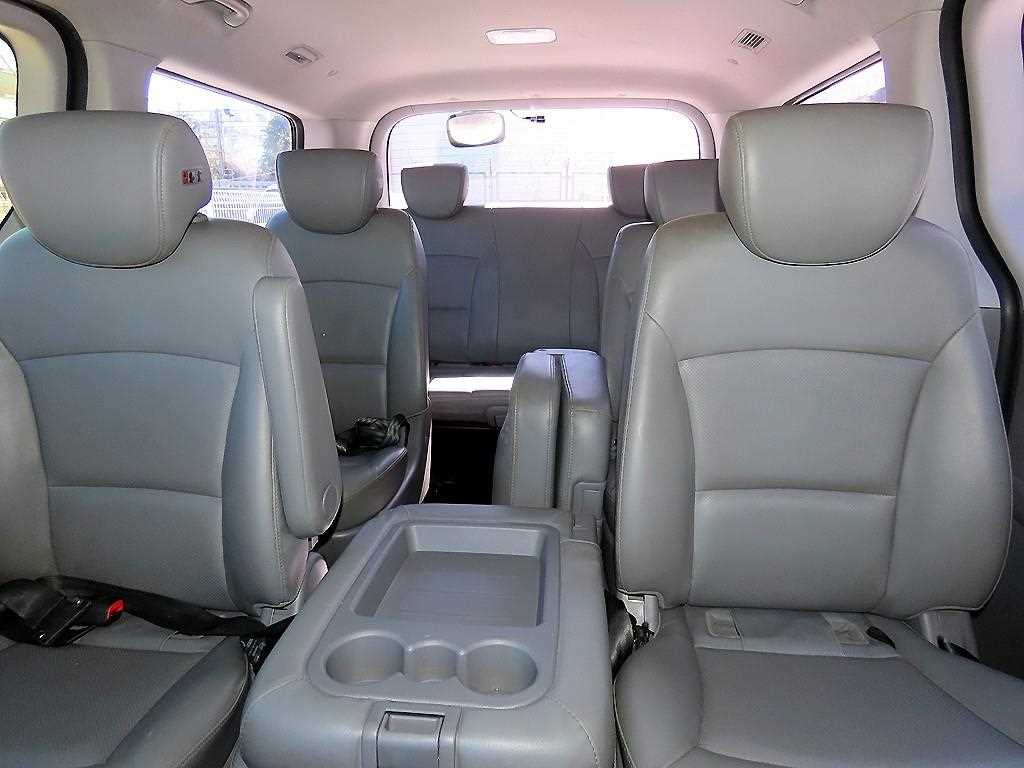 Hyundai Starex — photo 07