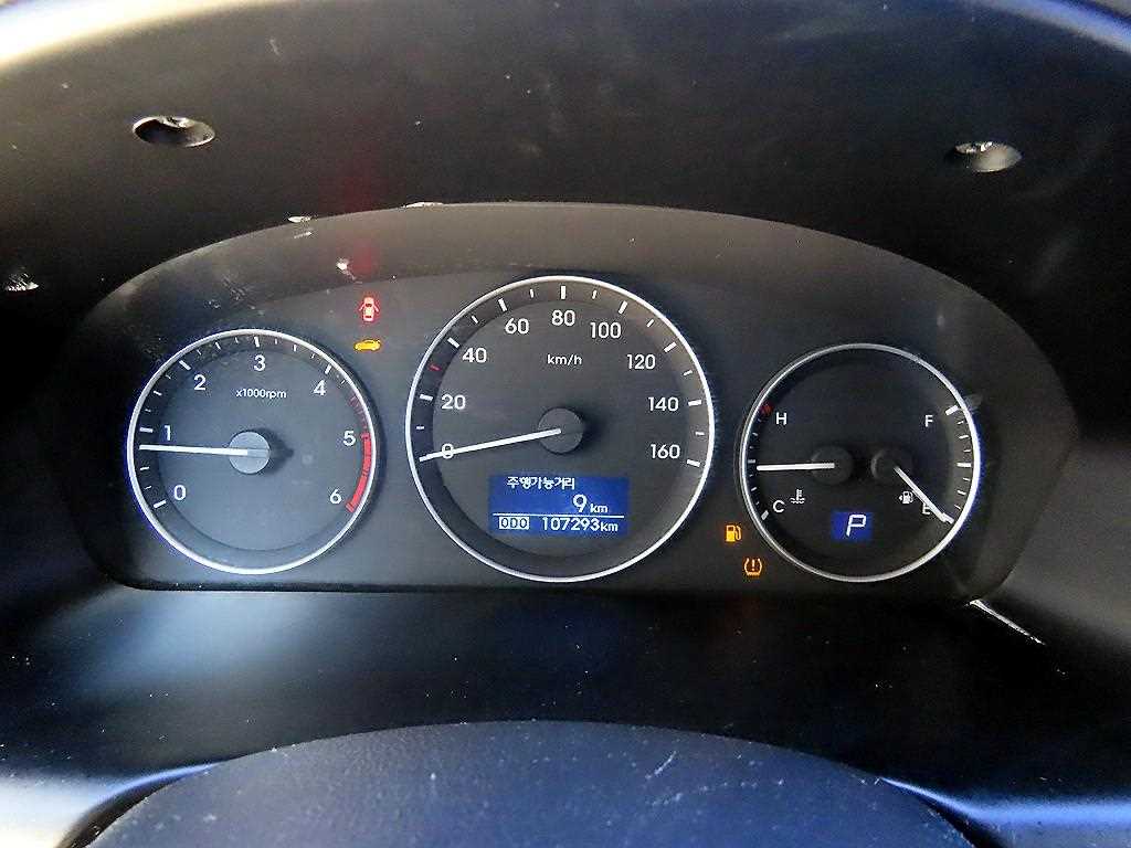 Hyundai Starex — photo 10
