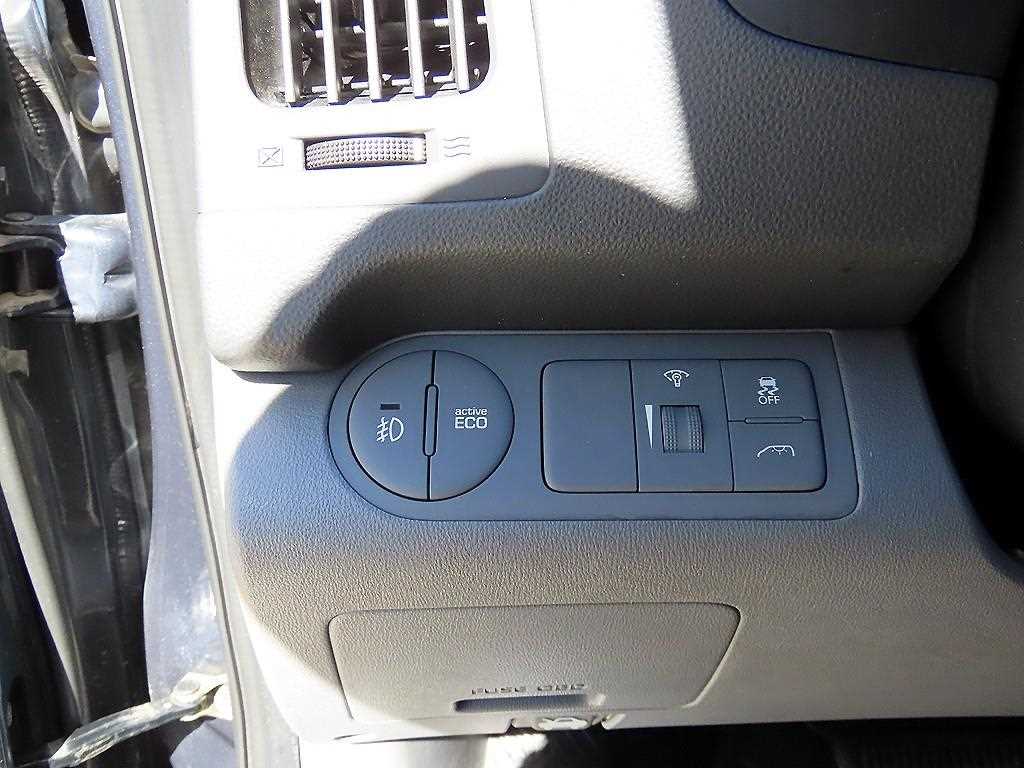 Hyundai Starex — photo 13
