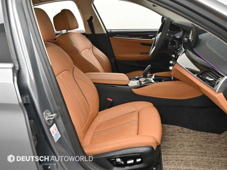 BMW 5-Series — photo 10