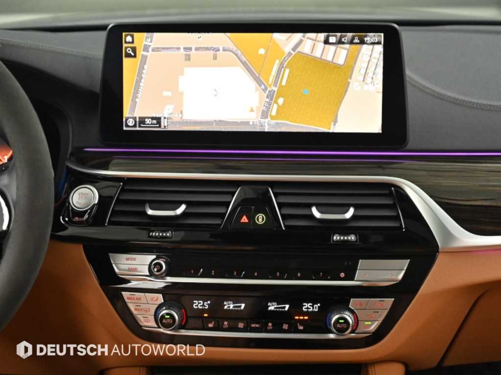 BMW 5-Series — photo 14