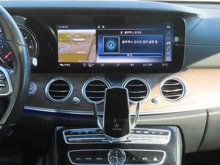 Mercedes-Benz E-Class — photo 12