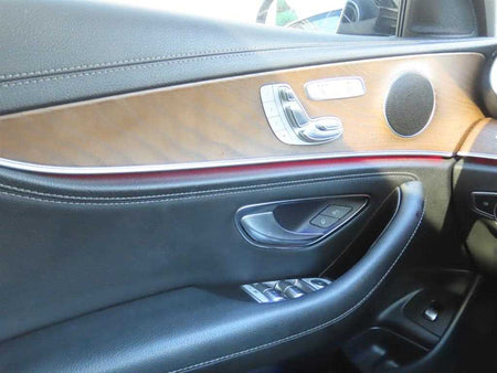 Mercedes-Benz E-Class — photo 14
