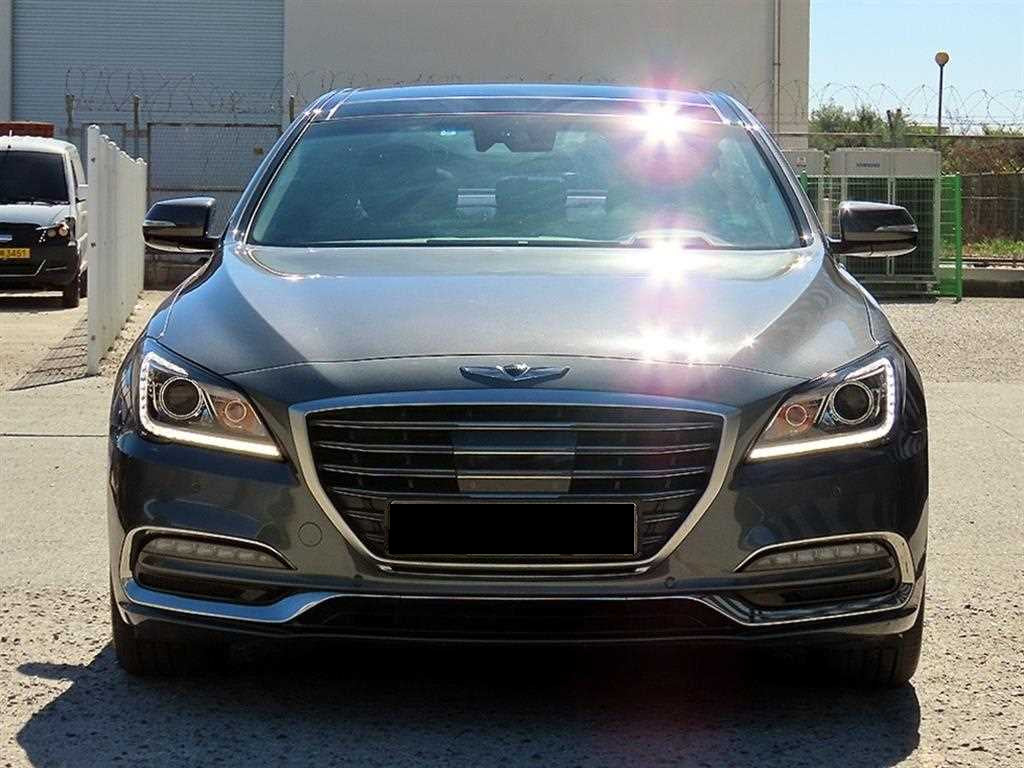 Genesis G80 — photo 01