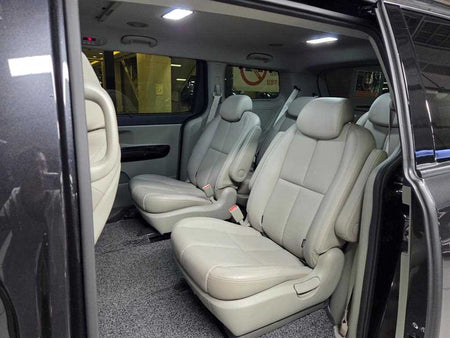 Kia Carnival — photo 08