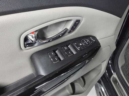 Kia Carnival — photo 09