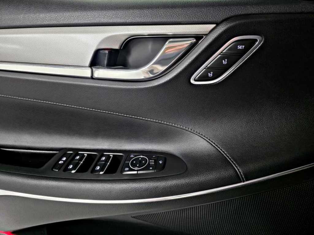 Hyundai Grandeur — photo 13