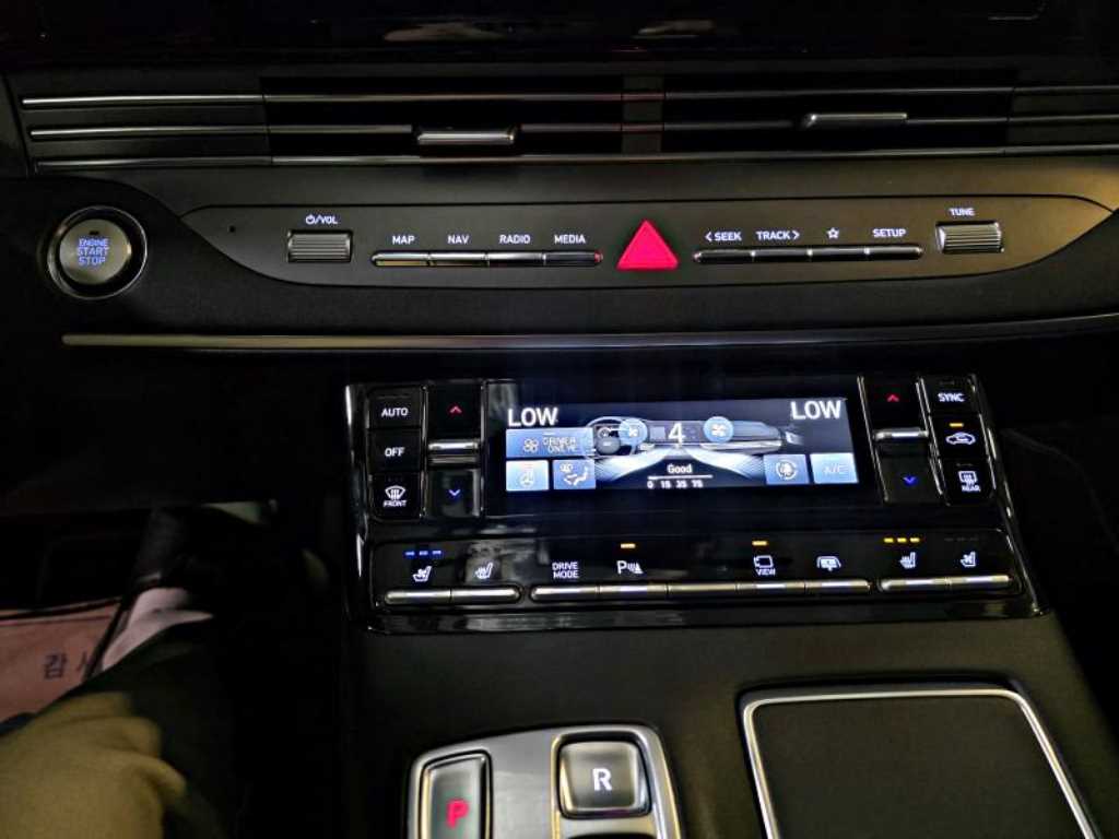 Hyundai Grandeur — photo 17