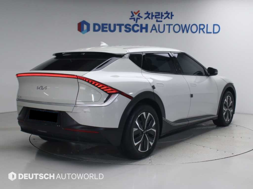 Kia EV6 — photo 02
