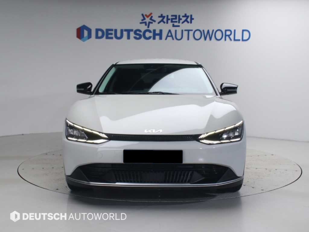 Kia EV6 — photo 03