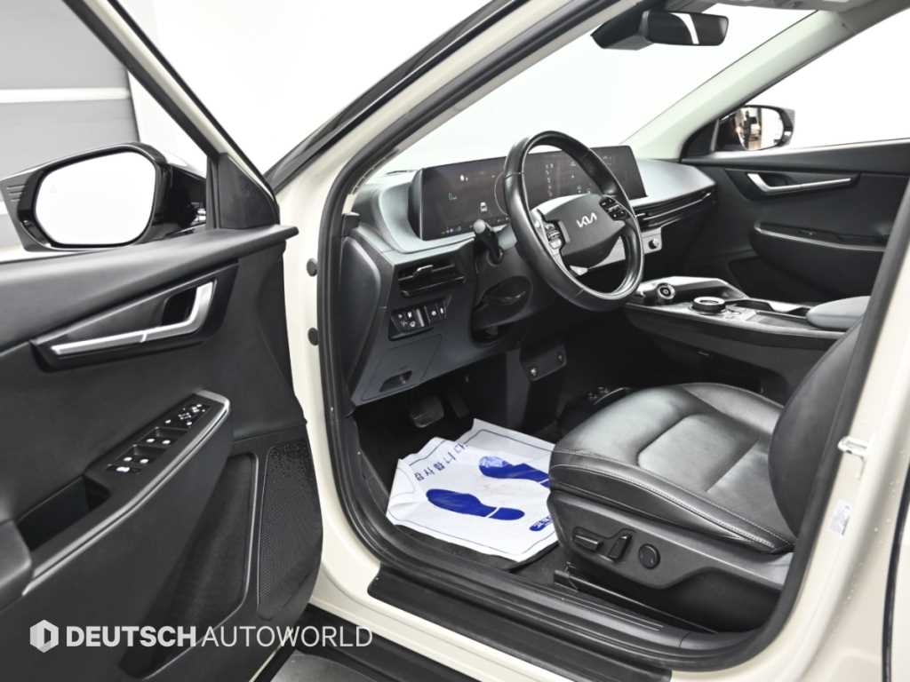 Kia EV6 — photo 11
