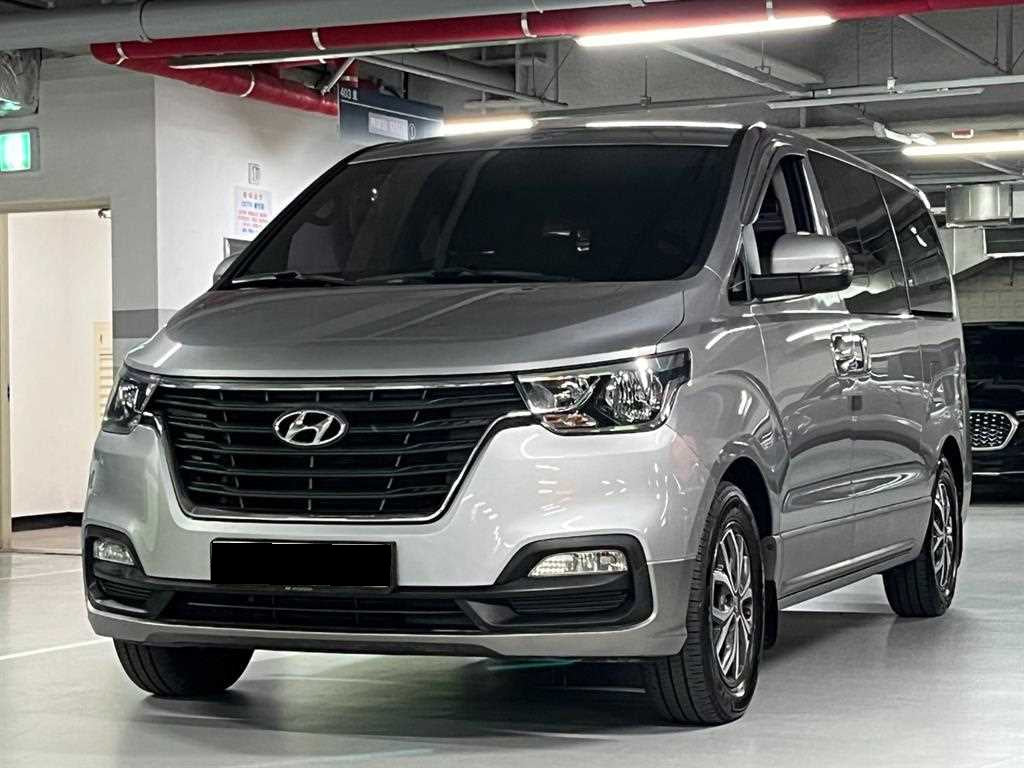 Hyundai Starex — photo 01