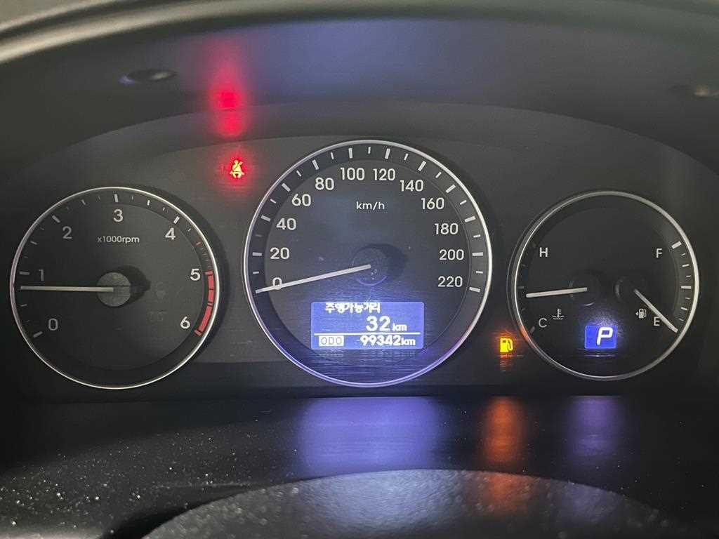 Hyundai Starex — photo 06