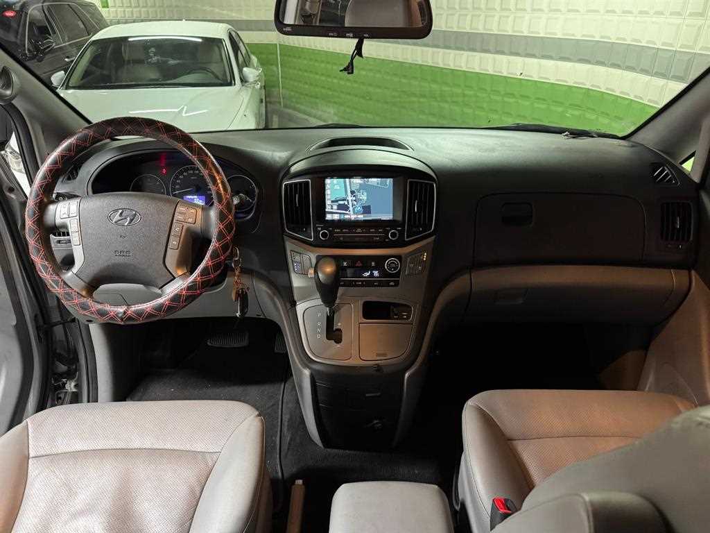 Hyundai Starex — photo 07