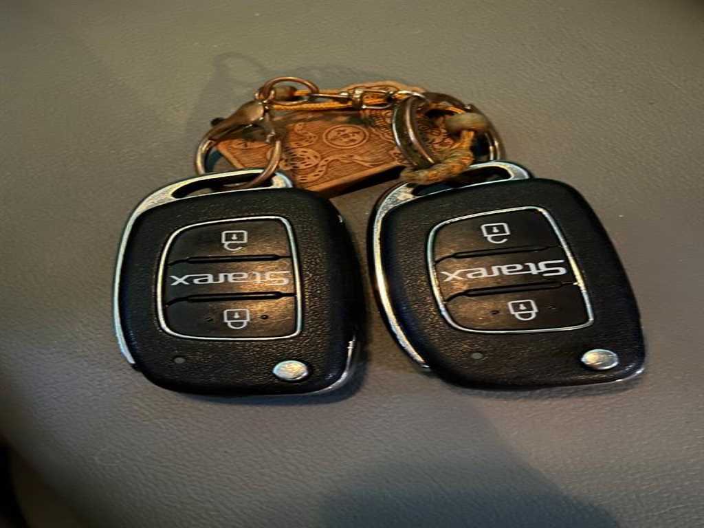 Hyundai Starex — photo 13