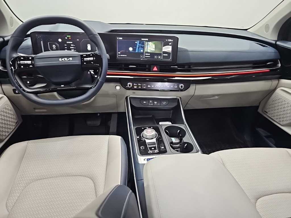 Kia Carnival — photo 07