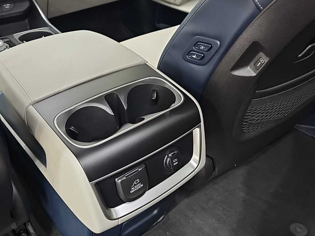 Kia Carnival — photo 13