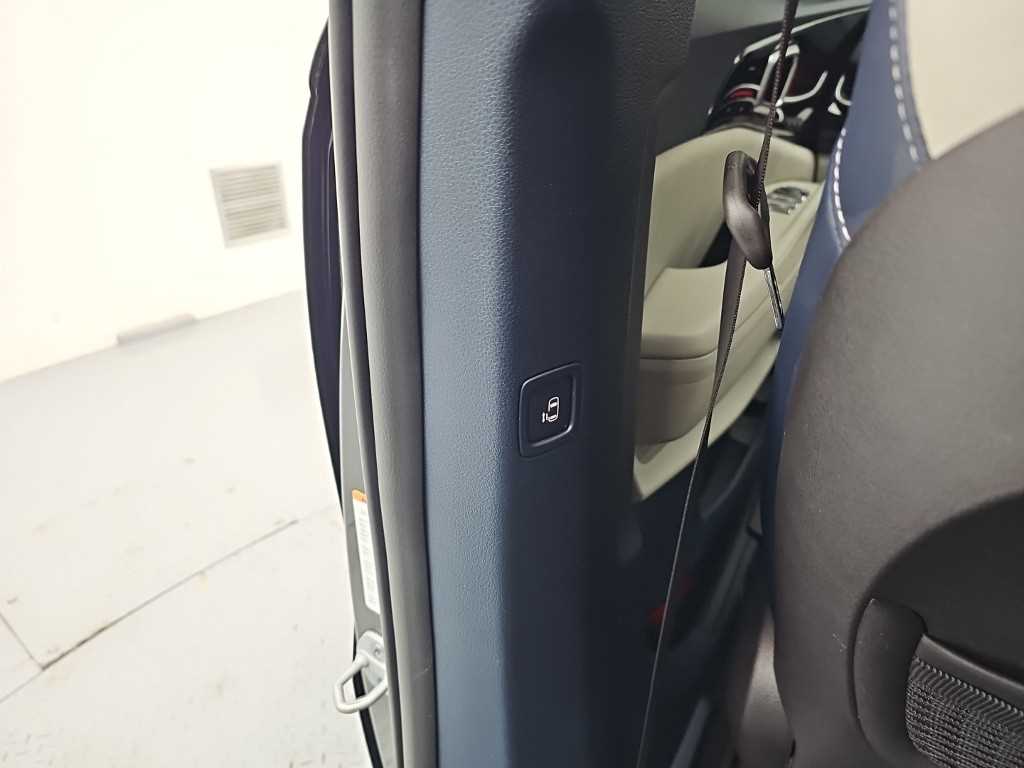 Kia Carnival — photo 14