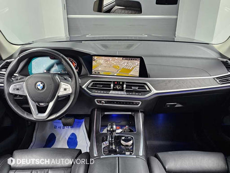 BMW X7 — photo 07