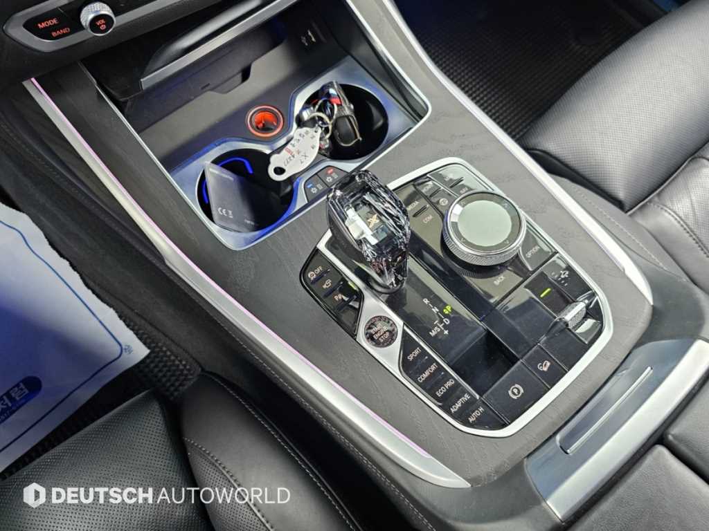 BMW X7 — photo 09