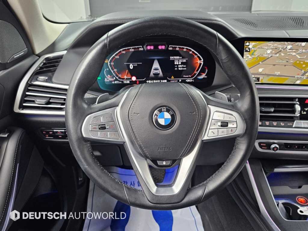 BMW X7 — photo 13