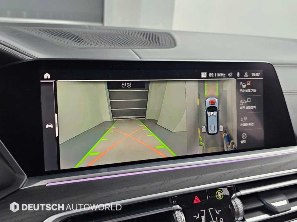 BMW X7 — photo 15