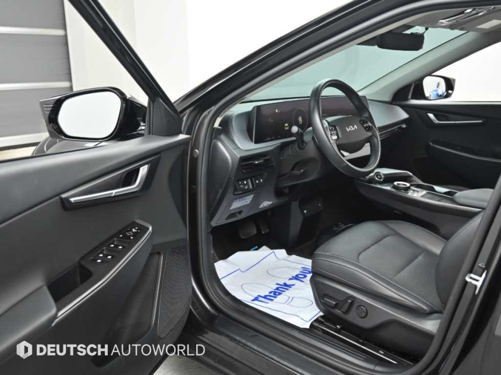 Kia EV6 — photo 11