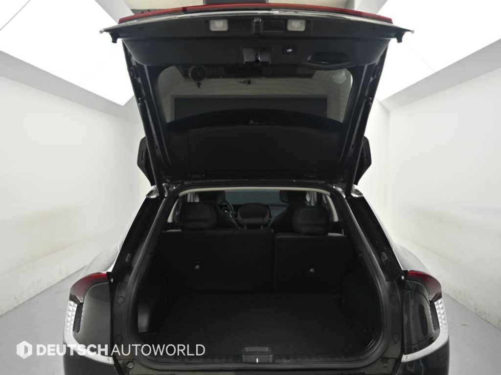 Kia EV6 — photo 19