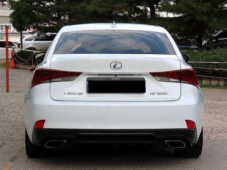 Lexus IS — photo 04