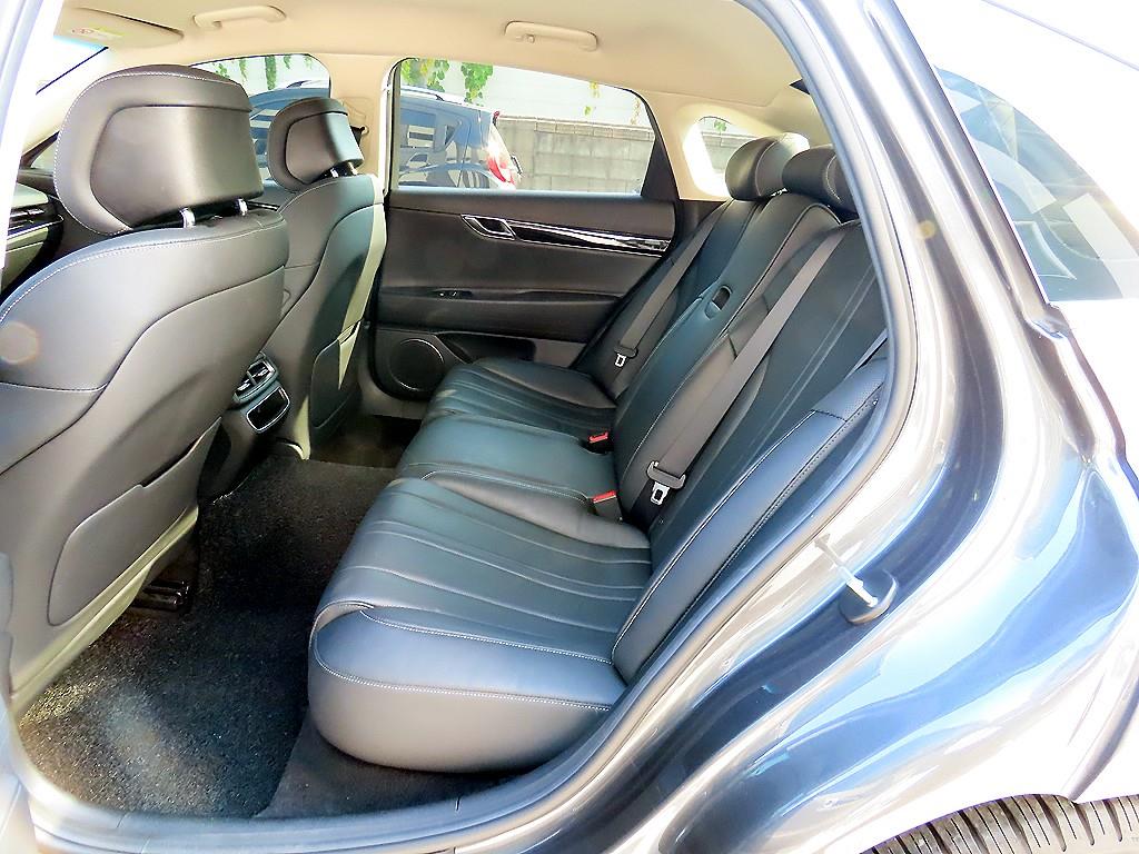 Genesis G80 — photo 06