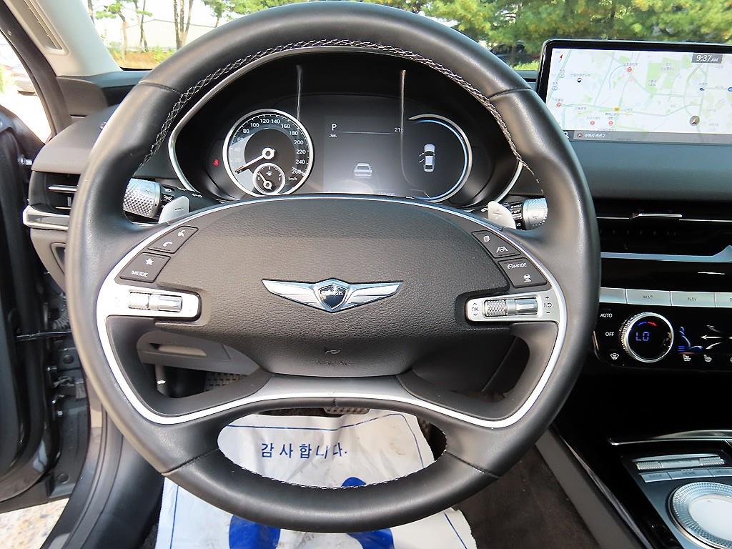 Genesis G80 — photo 08