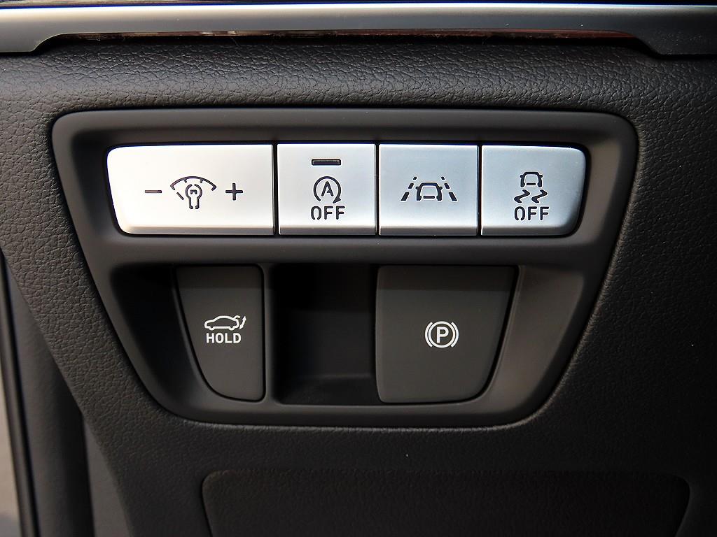 Genesis G80 — photo 12