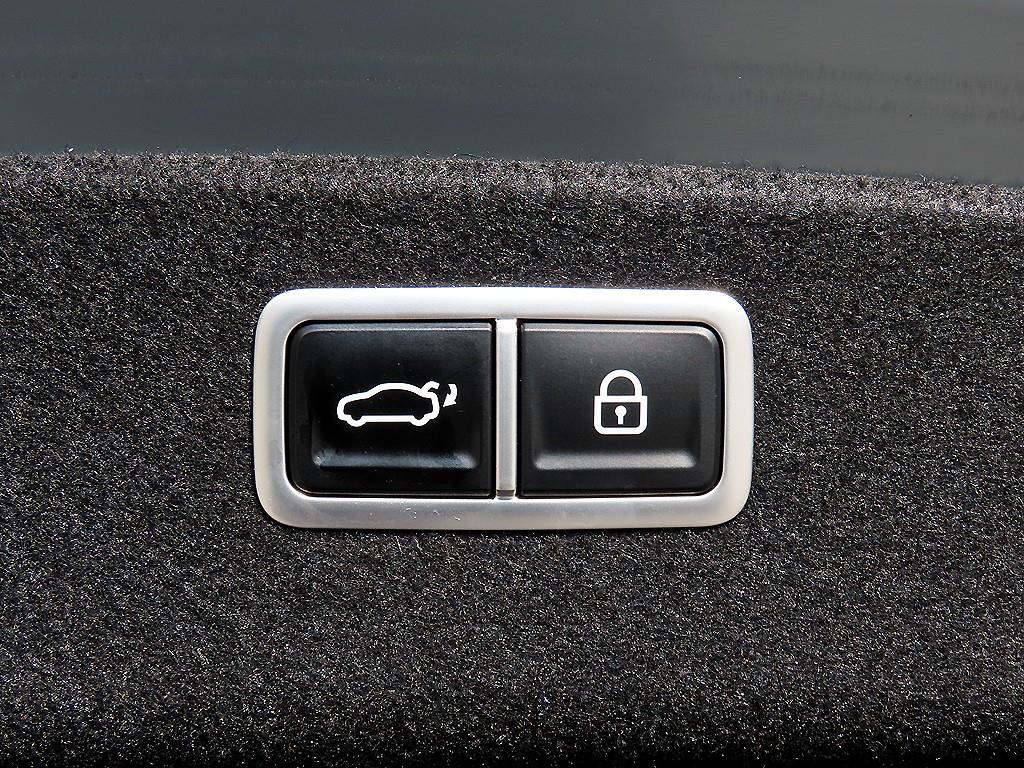 Genesis G80 — photo 17