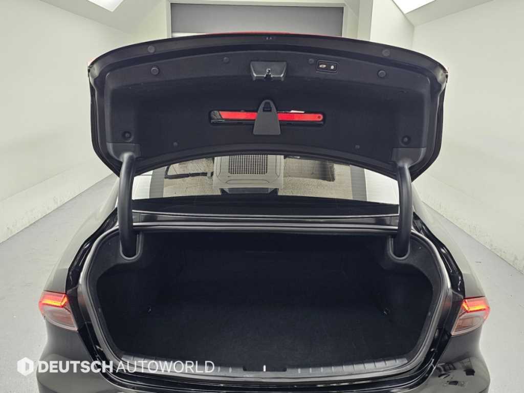 Hyundai Grandeur — photo 19