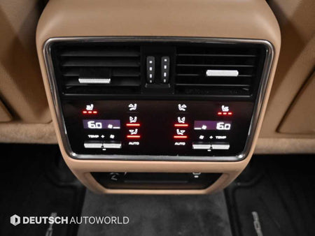 Porsche Cayenne — photo 16