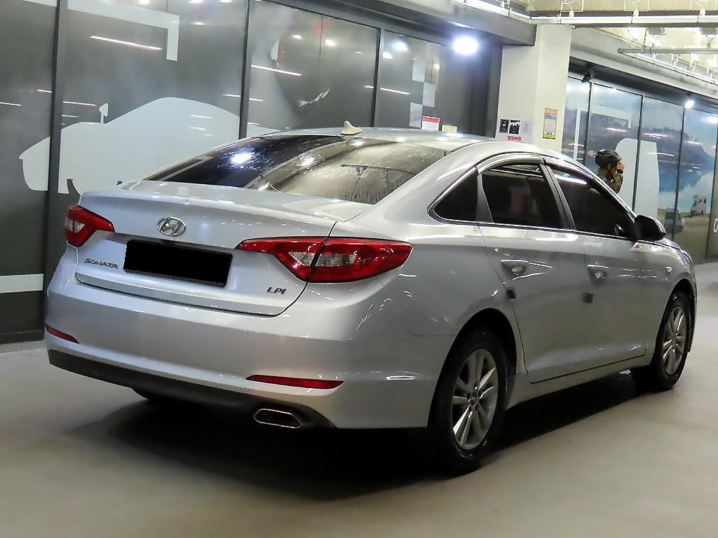 Hyundai Sonata — photo 04