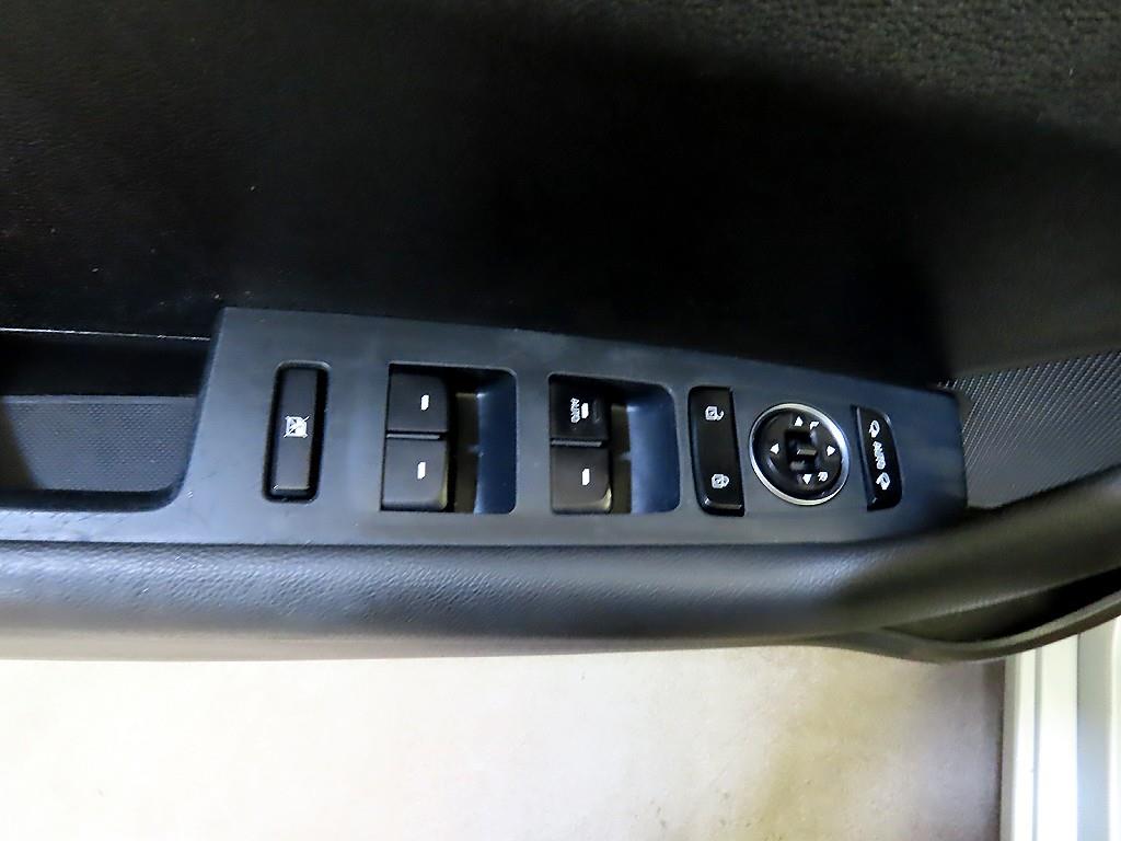 Hyundai Sonata — photo 17
