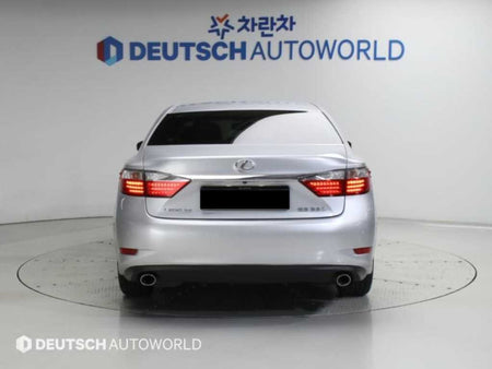 Lexus ES — photo 04
