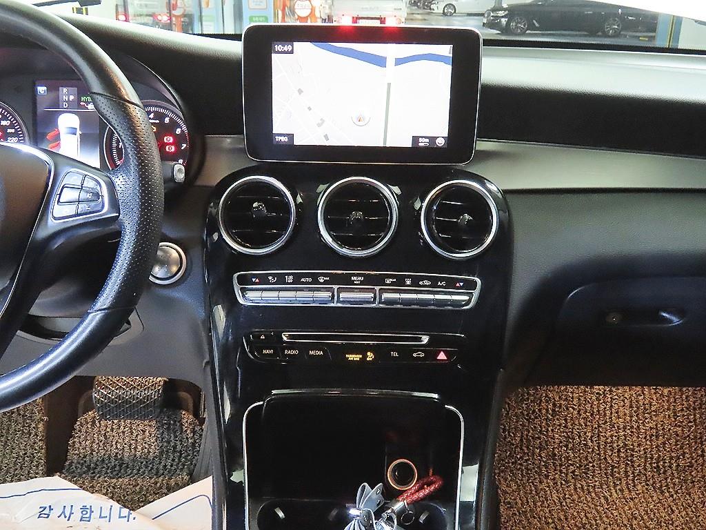 Mercedes-Benz GLC-Class — photo 11