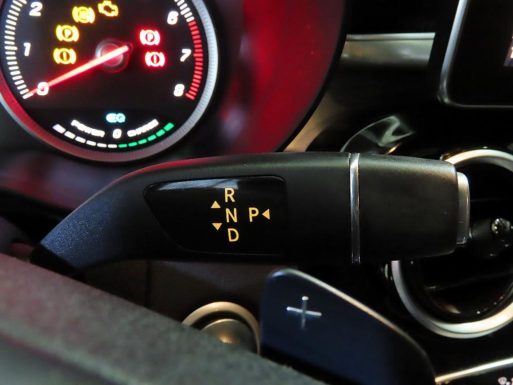 Mercedes-Benz GLC-Class — photo 12