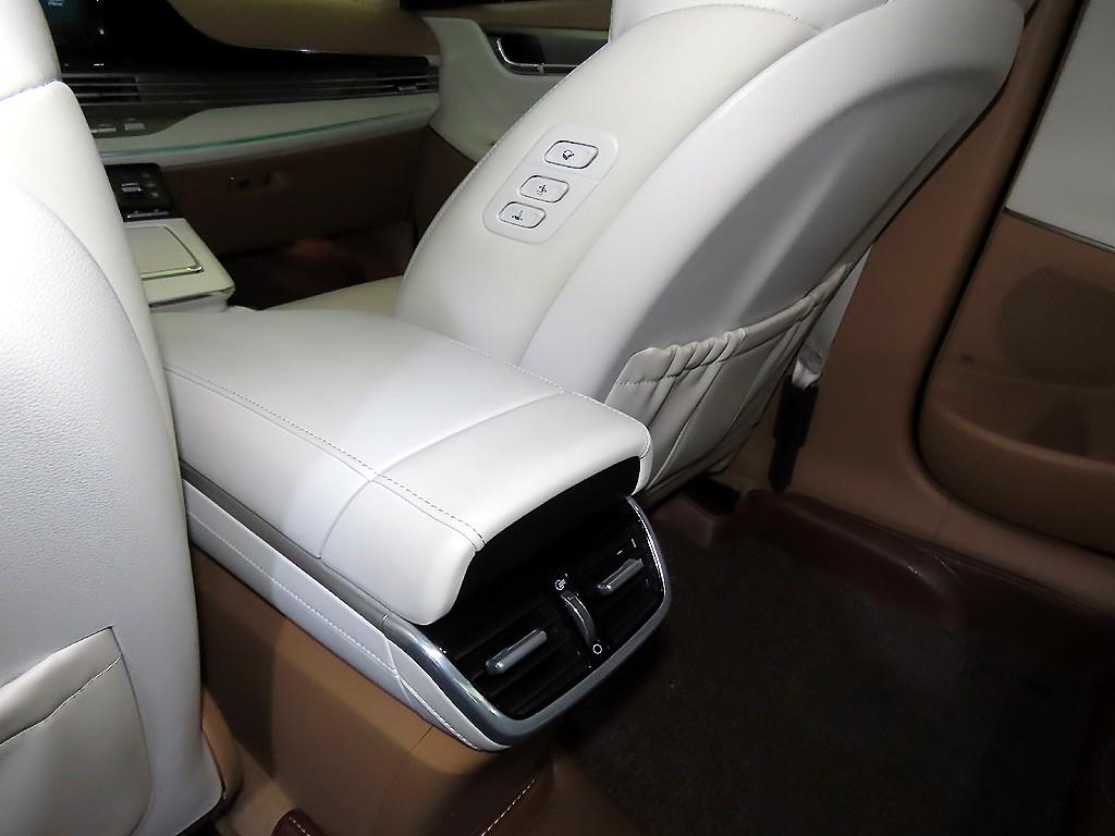 Hyundai Grandeur — photo 15