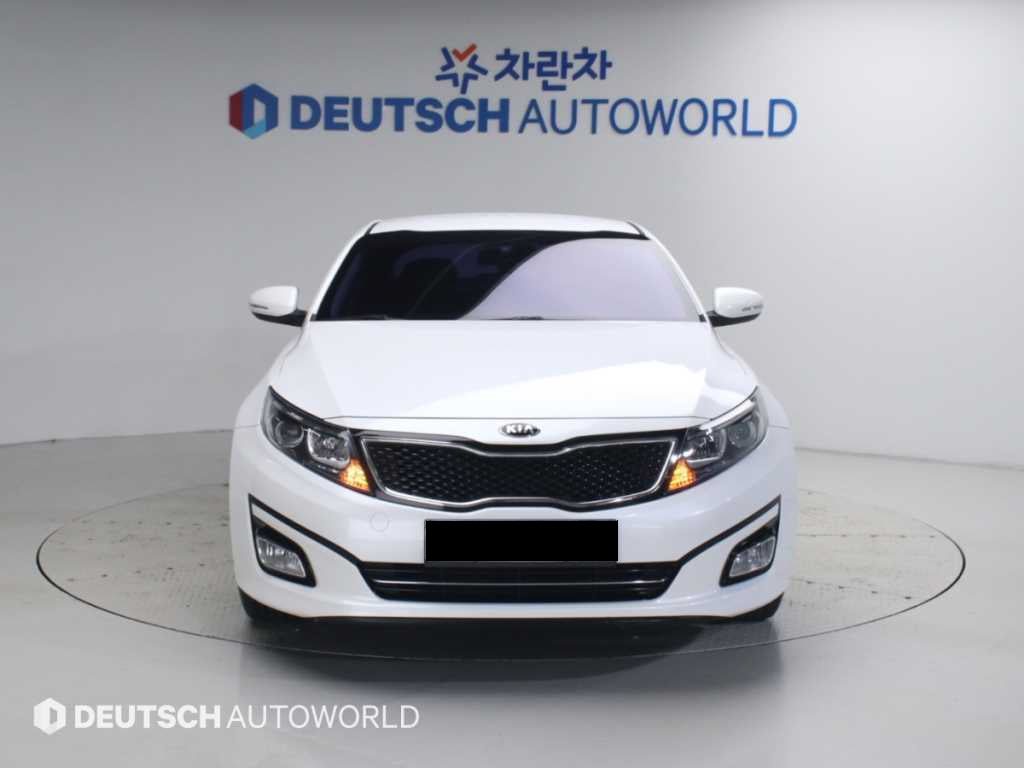 Kia K5 — photo 03