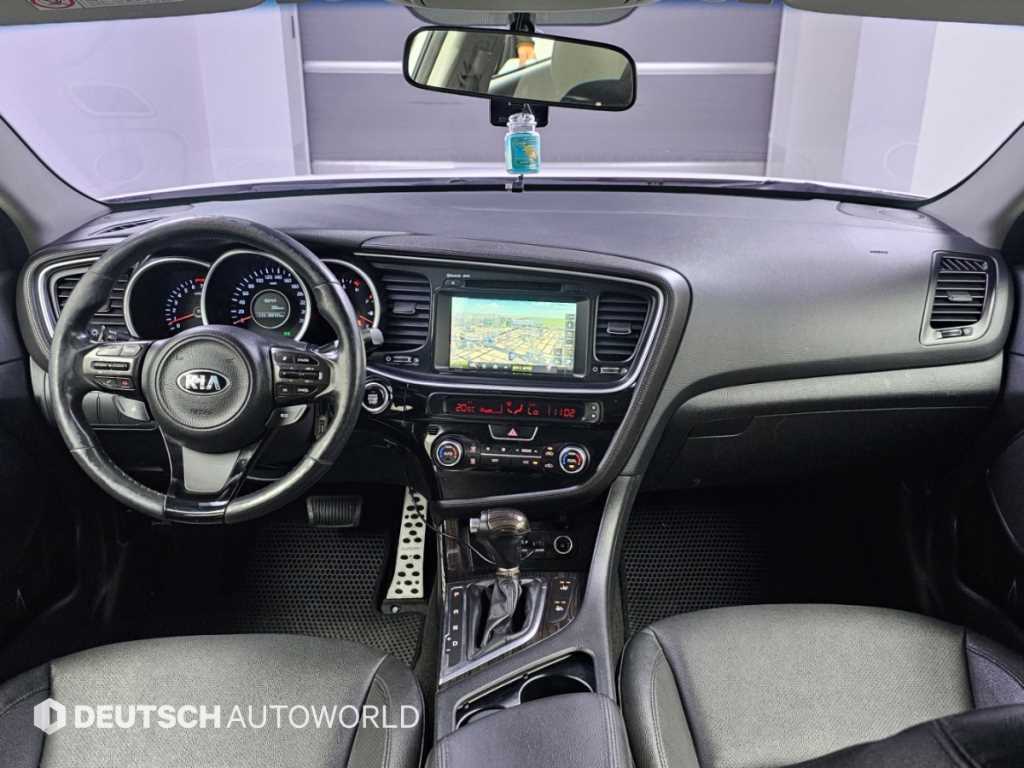 Kia K5 — photo 07