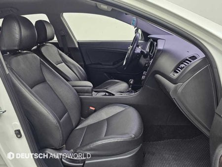 Kia K5 — photo 10