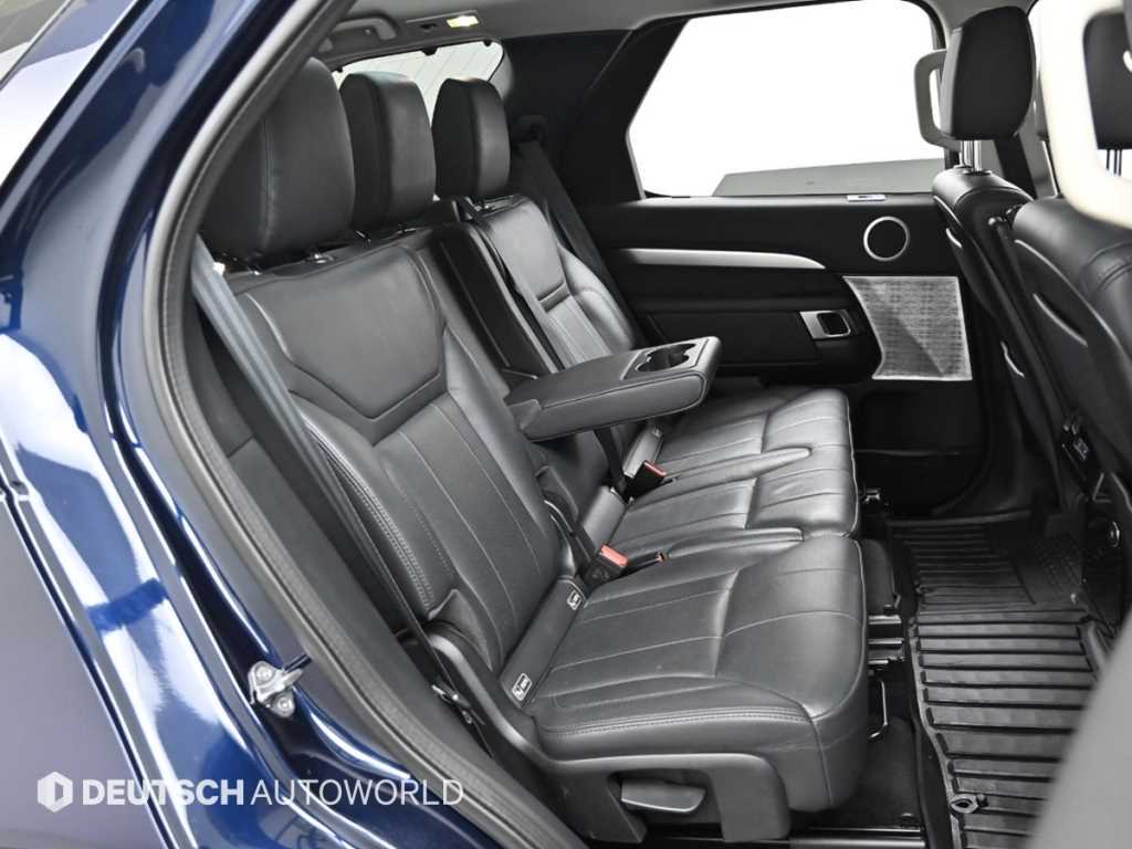 Land Rover Discovery — photo 12